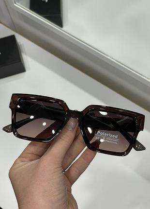 Солнцезащитные очки