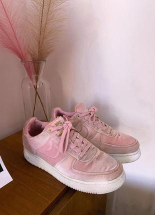 Кроссовки оригинал nike air force low'07 premium'pink velour', розовые6 фото