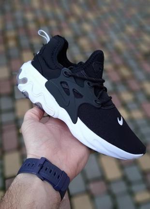 Nike react presto чорні на білій