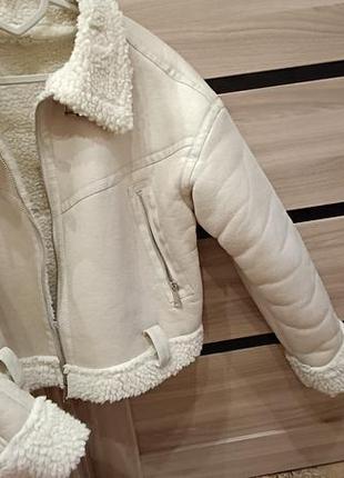 Классная молочная дубленка укороченная куртка под зара zara, актуальный крой