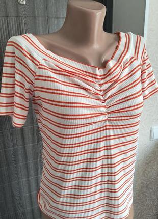 Стильная футболочка состояния новой чит.умовы заказа