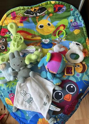 Набор игрушек для малышей