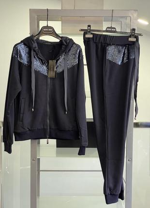 Спортивний костюм