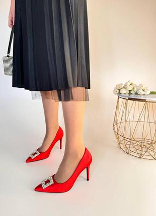 Туфлі лодочки на шпильці нарядні з брошкою жіночі