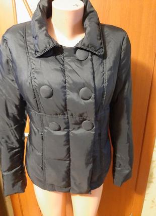 Продам фирменную женскую куртку.