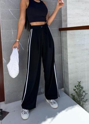 Штани в стилі adidas