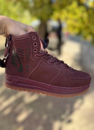 Зимние кроссовки на меху/ nike зимние кроссовки бордо