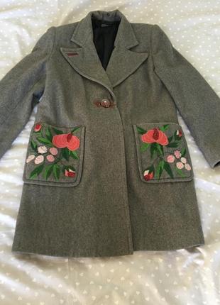 Пальто серое тренч серый пуховик zara