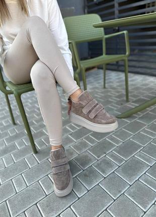 Стильные теплые удобные бежевые шоколадные коричневые осенние зимние кроссовки 2024-...