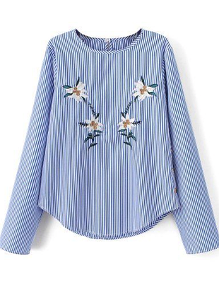 Блуза вишивкою