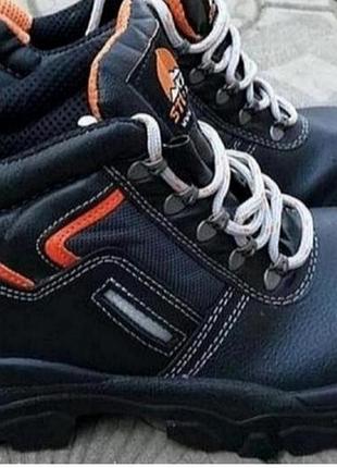 Черевики кожані stenekit