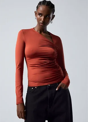 Фирменный восхитительный лонгслив weekday