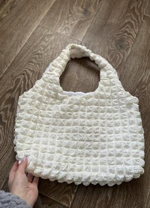 Милый и вместительный шоппер