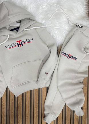 Стильний костюм на хлопчика tommy kids у сірому кольорі.