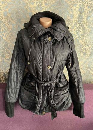 Зимняя куртка с капюшоном р. 46/48