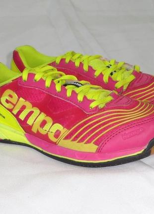 Кроссовки для зала ( сороканожки) размер 38,5