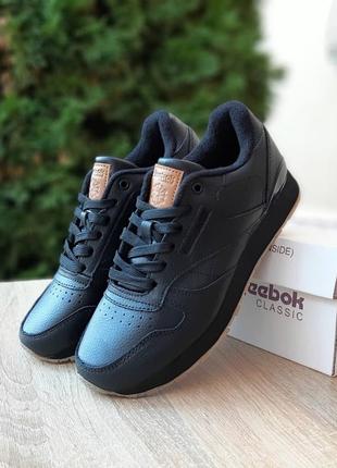 Зимние женские кроссовки reebok classic black winter мешек черного цвета