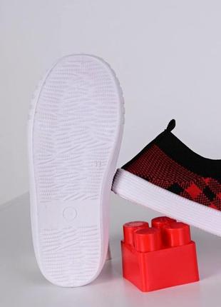 Красно-черные текстильные мокасинки