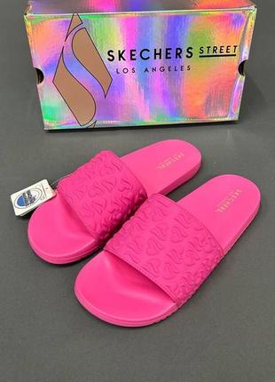Шльопанці жіночі skechers