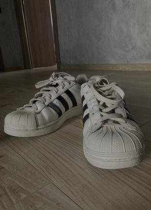 Оригинальные кроссовки adidas