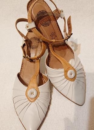 Жіночі босоніжки chester, 40-41р шкіра літні туфлі