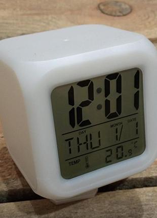 Часы электронные cx-508 с температурой и подсветкой кубик 3*aaa 1246