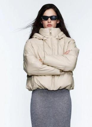 Пуховик анорак из искусственной кожи  zara