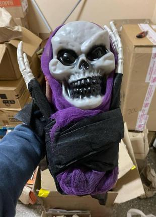 Декорация на хеллоуин creepy town halloween large hanging ghoul