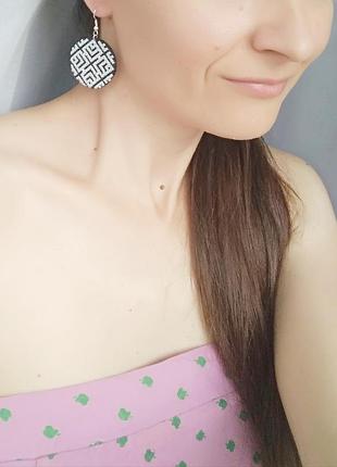 Серьги с вышивкой ′labyrinth′
