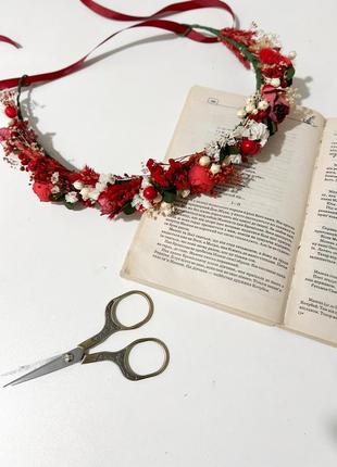 Свадебный венок в бордовых и красных тонах, украшение из искусственных цветов, сухоцветов и стабилизированной гипсофилы, ручная работа