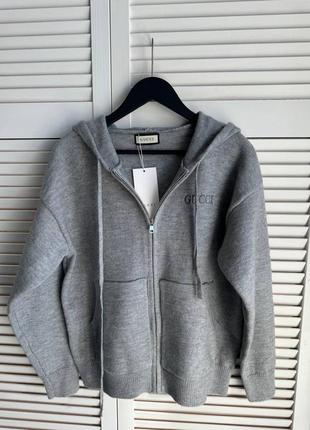 Кофта на застежке в стиле gucci