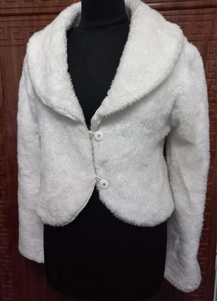 Свадебная шуба 46-48 размера белая с молочным оттенком, б.у.