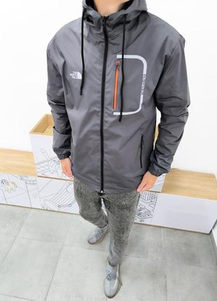 Мужская ветровка the north face серая