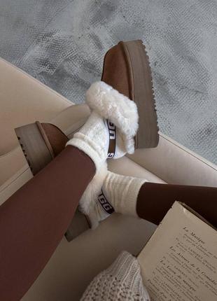 Уггі з відкритою пʼяткою в стилі ugg