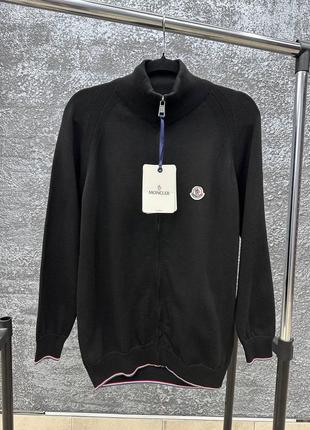 Брендова кофта