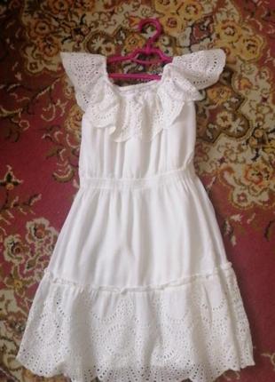 Белое платье из прошвы на девочку на рост 116 - 122 см