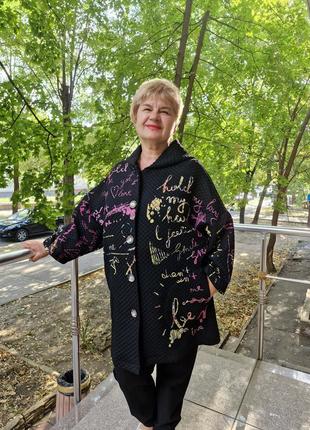 Стильне дизайнерське пальто з капюшоном