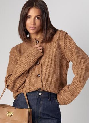 Вязаный кардиган с круглой горловиной на пуговицах3 фото