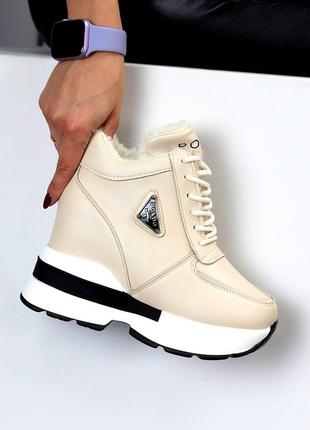 Зимові снікерси з хутром, кросівки на платформі з танкеткою. зимние сникерсы на меху,...