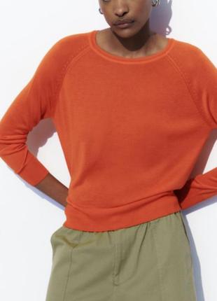 Однотонний тонкий трикотажний светр