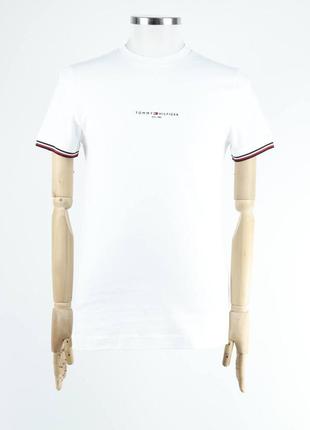 Tommy hilfiger футболка біла з логотипом