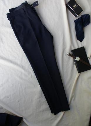 Базовый брендовый качественный деловой костюм от primark