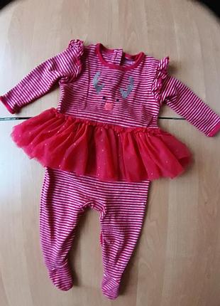 Чудовий новорічний чоловічок для дівчинки 6-9 місяців.