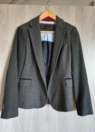 Якiсний теплий пiджак