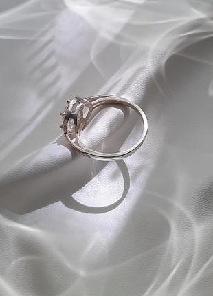 🫧 18 ; 19 размер кольцо серебро с золотом фианит белый5 фото