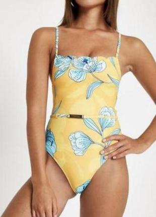 Красивый яркий купальник river island