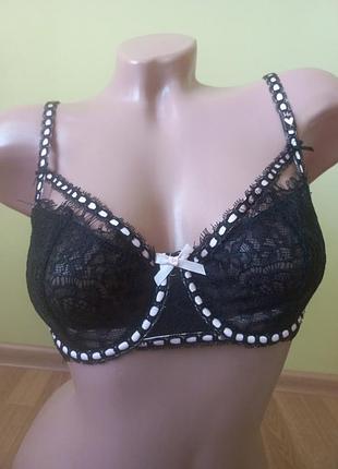 Бюстгальтер