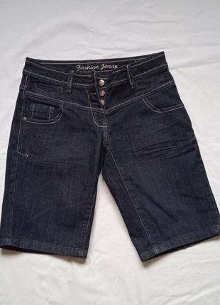 Темно-синие удлиненные джинсовые шорты