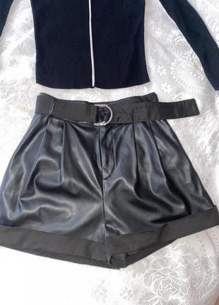 Шорти шкіряні( еко) guess