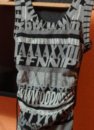 Шикарный перфоманс: эпатажное и задорное платье d&amp;g